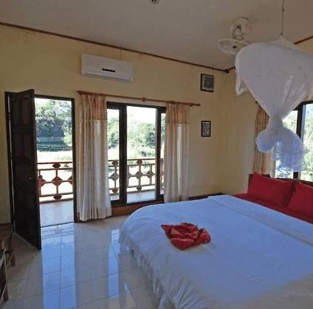 Jammee Guesthouse Vang Vieng Bagian luar foto